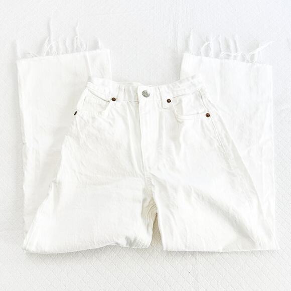 Zara White Denim High Rise Zip Fly Straight Leg Jeans Frayed Hem Size 0 - Picture 4 of 7